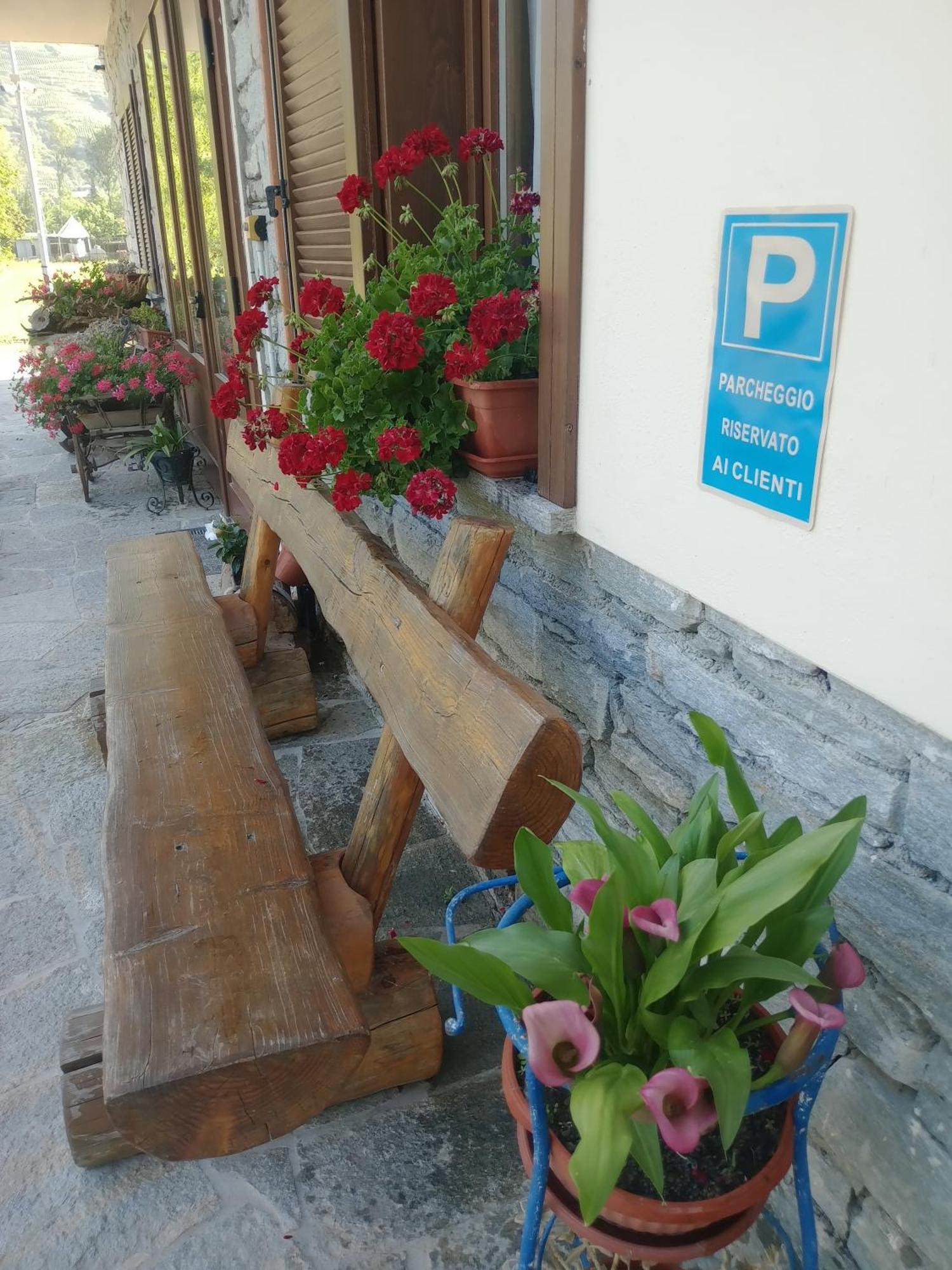 Alloggio del contadino Sondrio Esterno foto