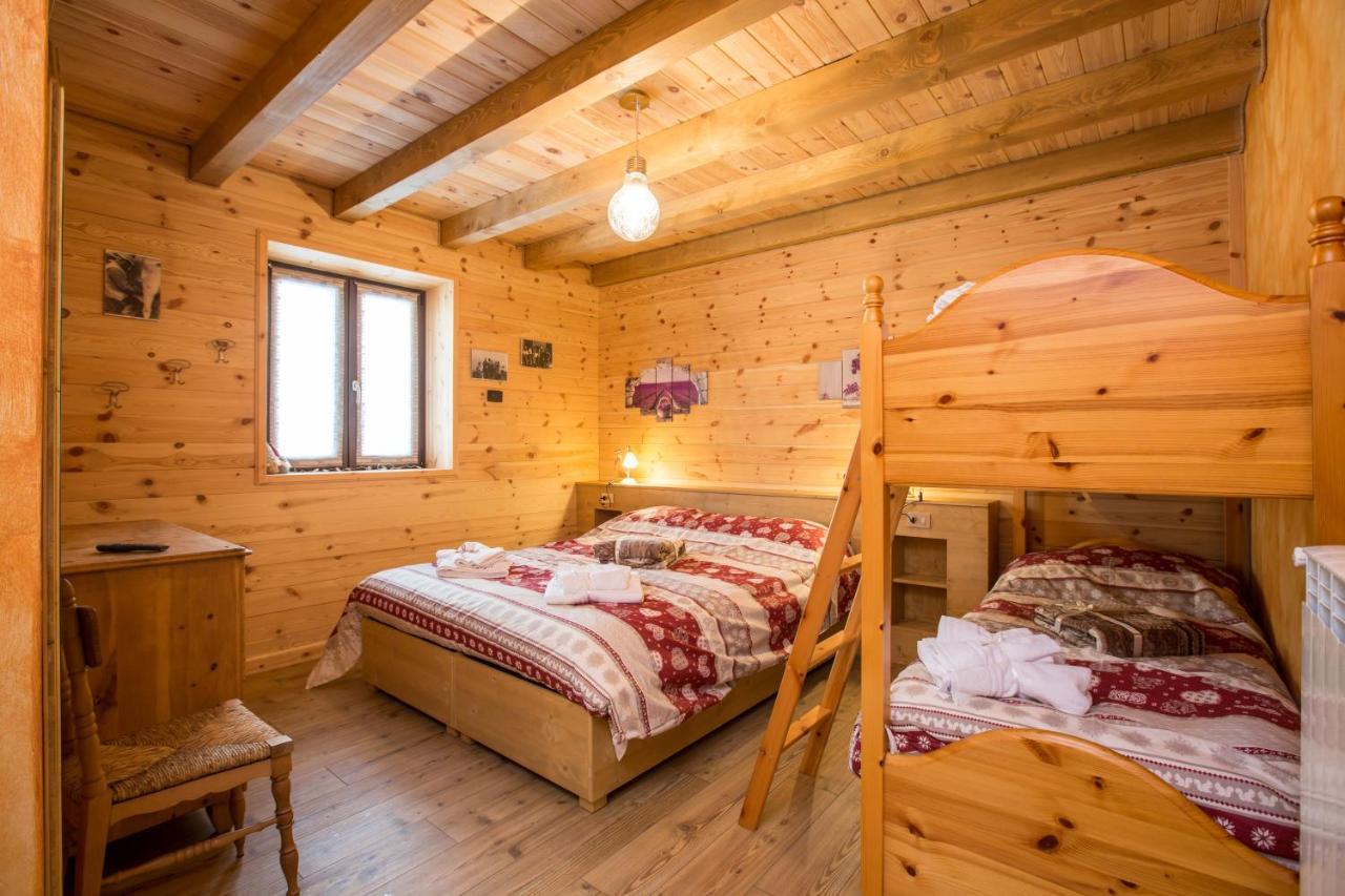 Alloggio del contadino Sondrio Esterno foto