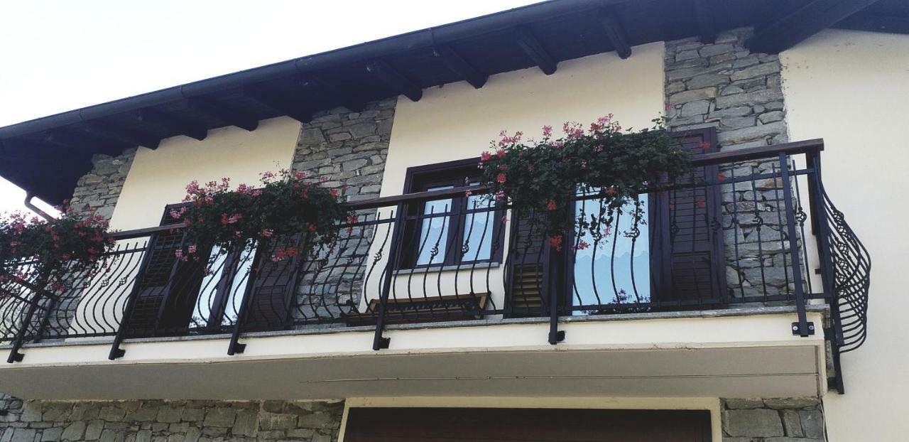 Alloggio del contadino Sondrio Esterno foto