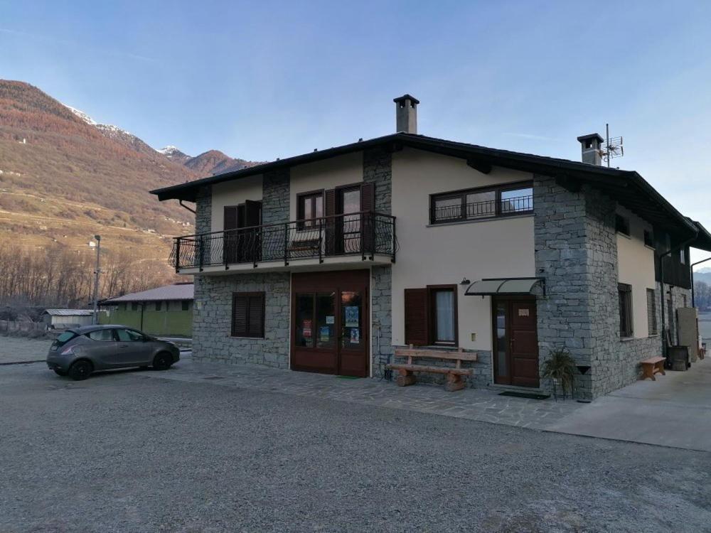 Alloggio del contadino Sondrio Esterno foto